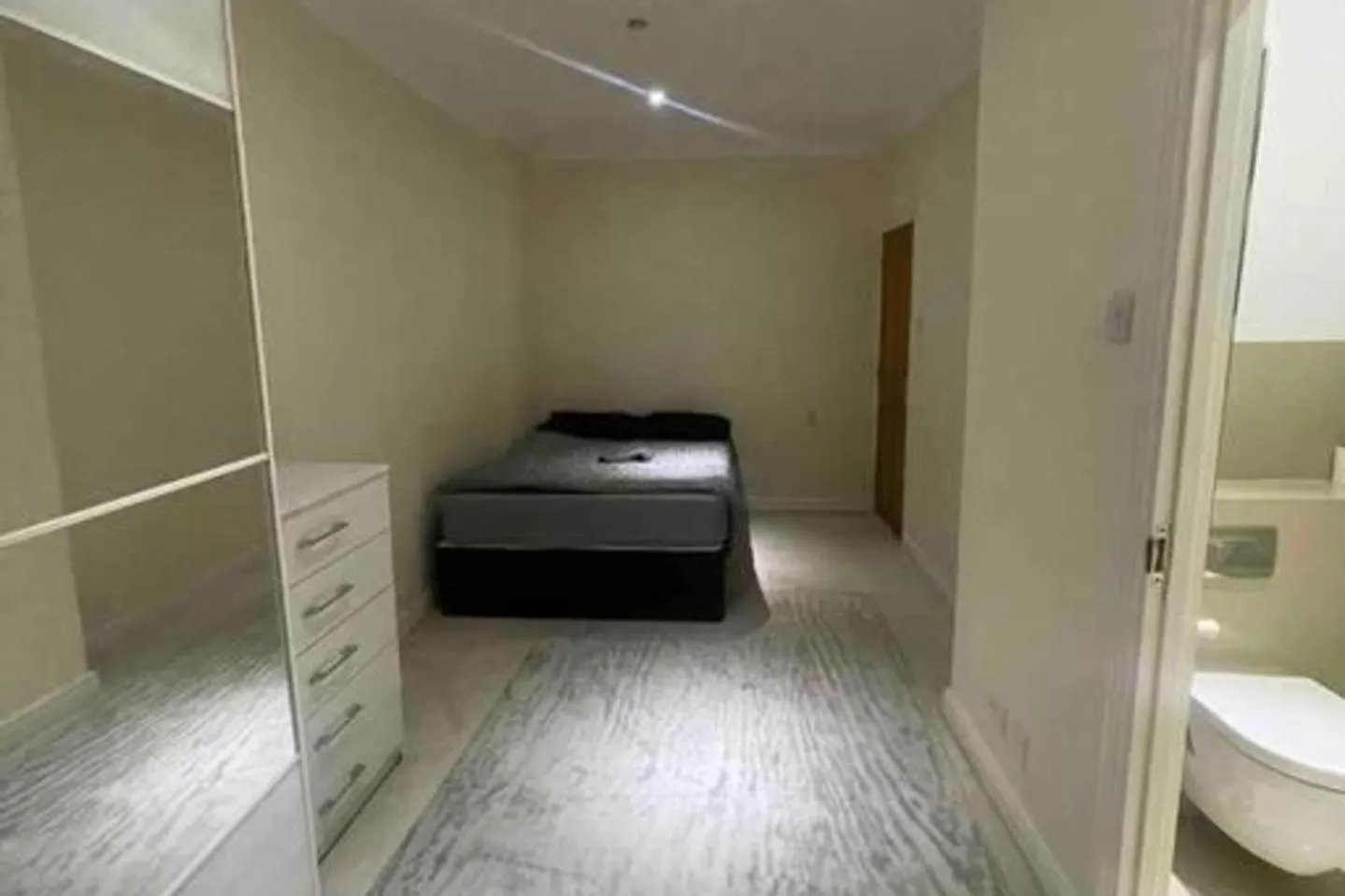 Villa Charming House With Garden - Sleeps 6 & Parking West Drayton